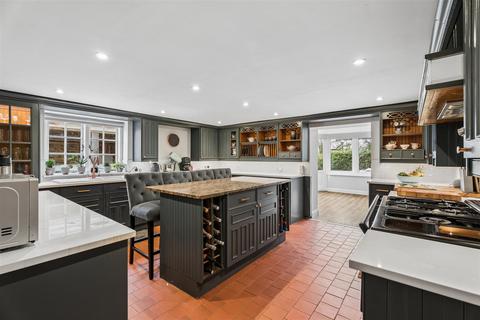 undefined, Upper Hollingdon Farmhouse, Hollingdon, Buckinghamshire