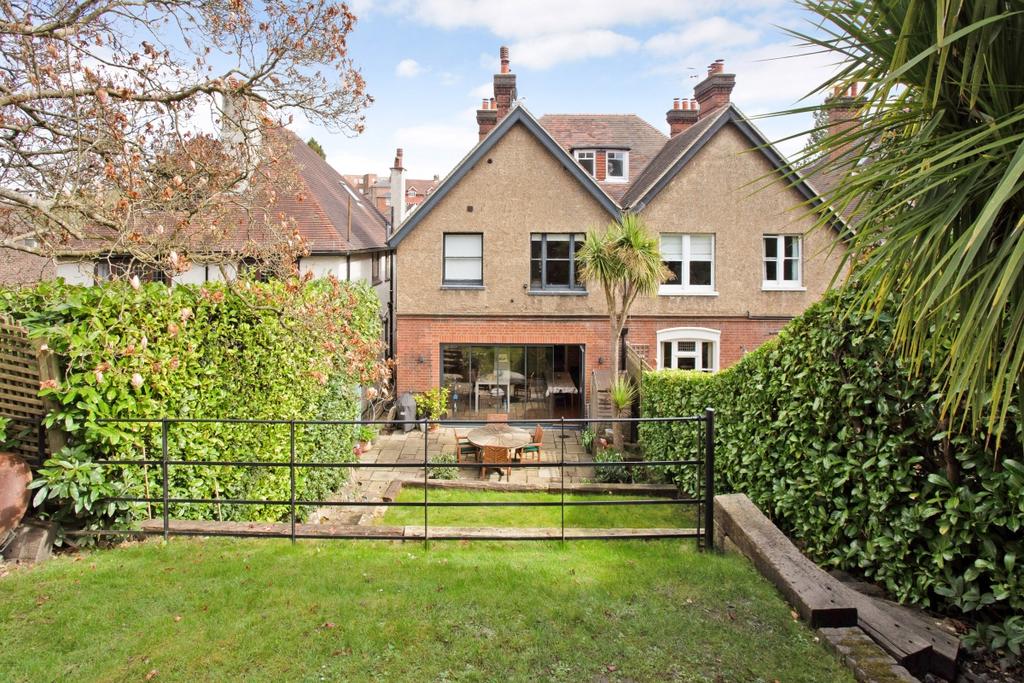 10 Warwick Park 2...