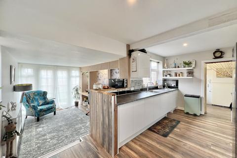 3 bedroom detached house for sale, Fleetwood Road, Cleveleys FY5
