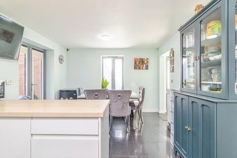 5 bedroom semi-detached house for sale, Poppy Avenue, Broughton, Milton Keynes, Buckinghamshire, MK10