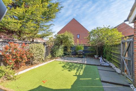 5 bedroom semi-detached house for sale, Poppy Avenue, Broughton, Milton Keynes, Buckinghamshire, MK10