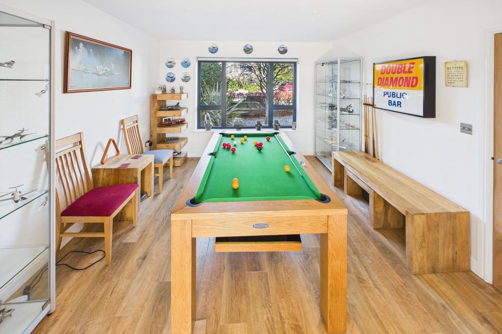 Sitting/Playroom