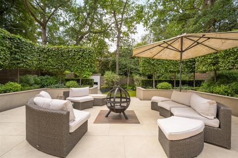 5 bedroom detached house for sale, Queensbury Gardens, Ascot