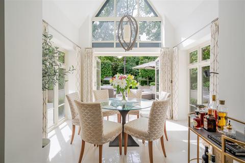 5 bedroom detached house for sale, Queensbury Gardens, Ascot