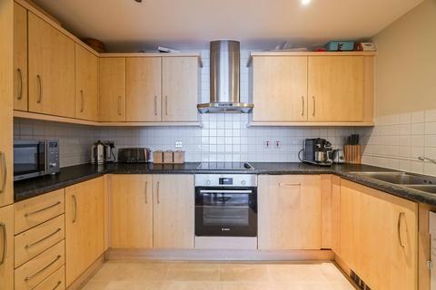 2 bedroom flat for sale, Berglen Court, Limehouse, London, E14