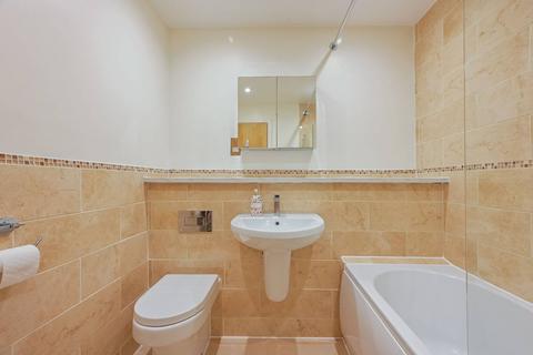 2 bedroom flat for sale, Berglen Court, Limehouse, London, E14