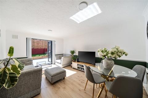 2 bedroom end of terrace house for sale, Kirkdale, Sydenham, London, SE26