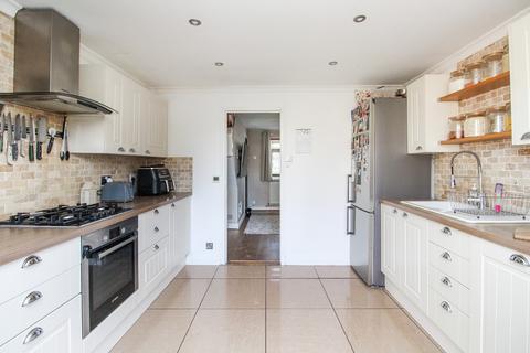 undefined, Homefield Close, Horley, Surrey. RH6 9TT