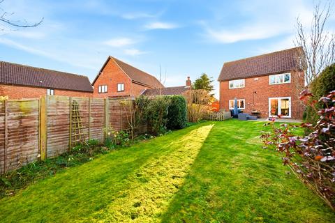 4 bedroom detached house for sale, Aldrich Drive, Willen, MK15