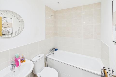 4 bedroom semi-detached house for sale, Song Thrush Close, Stowmarket IP14