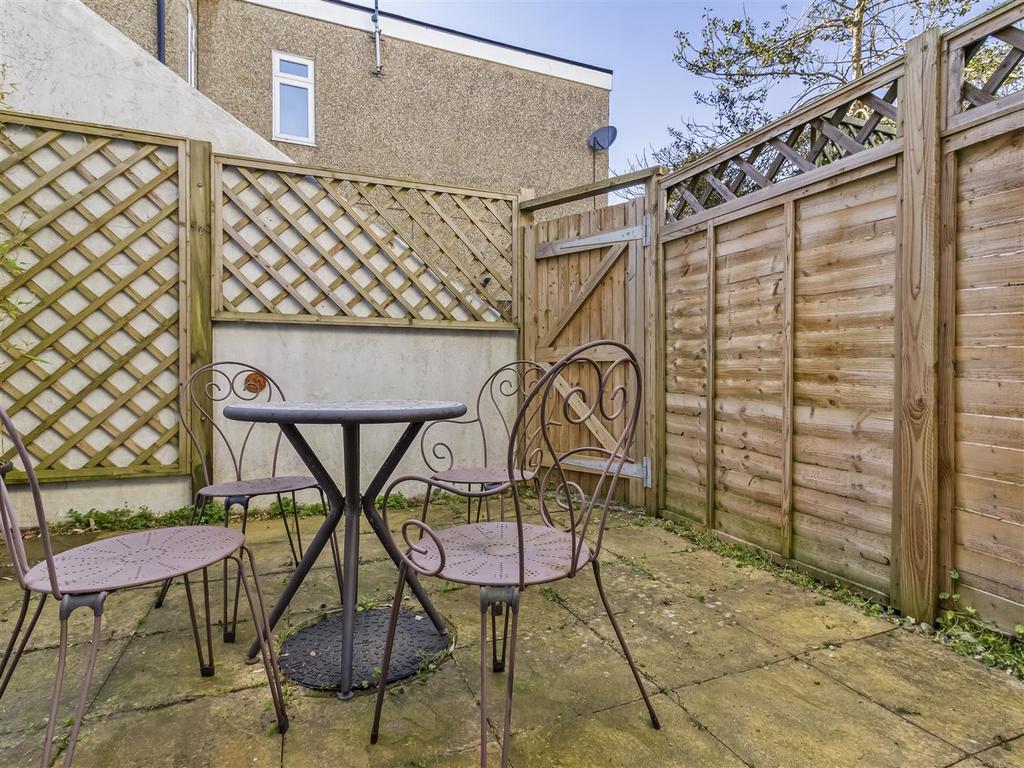 68, Richmond Road Worthing, BN11 4 AF-013.JPG