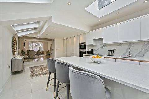 4 bedroom end of terrace house for sale, Chilton Road, Kew, Surrey, TW9