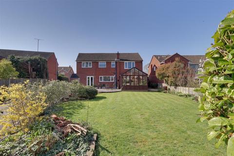 5 bedroom detached house for sale, Glebe Close, Newent