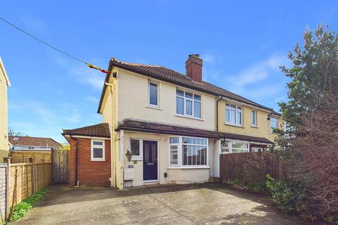 undefined, Short walk to shops and Schools in Clevedon