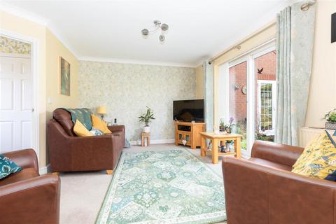 undefined, Mallard Close, Shefford, SG17 5YS