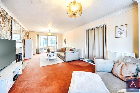 4 bedroom detached house for sale, Old Oak Drive, Towcester NN12