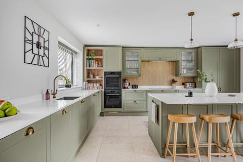 4 bedroom detached house for sale, Boyneswood Road, Medstead, Alton, Hampshire