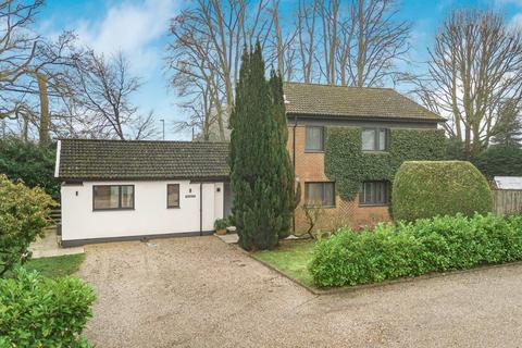 4 bedroom detached house for sale, Boyneswood Road, Medstead, Alton, Hampshire