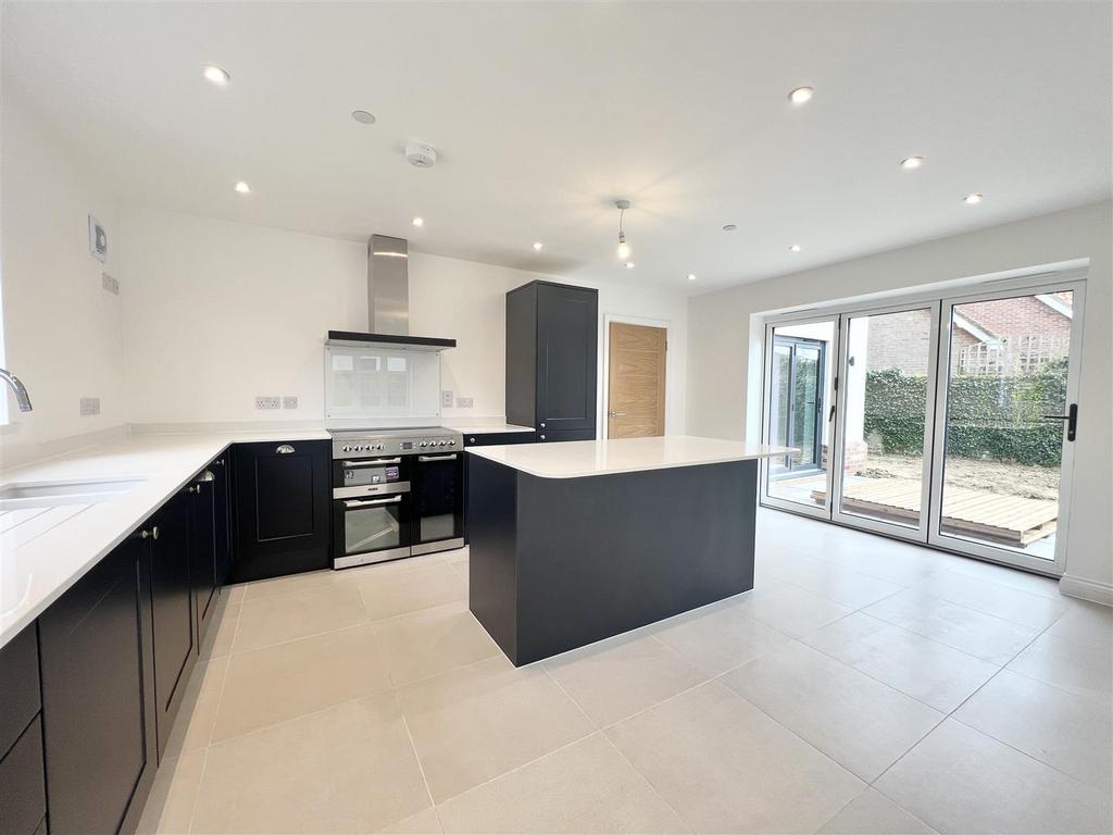 Kitchen/Breakfast Room