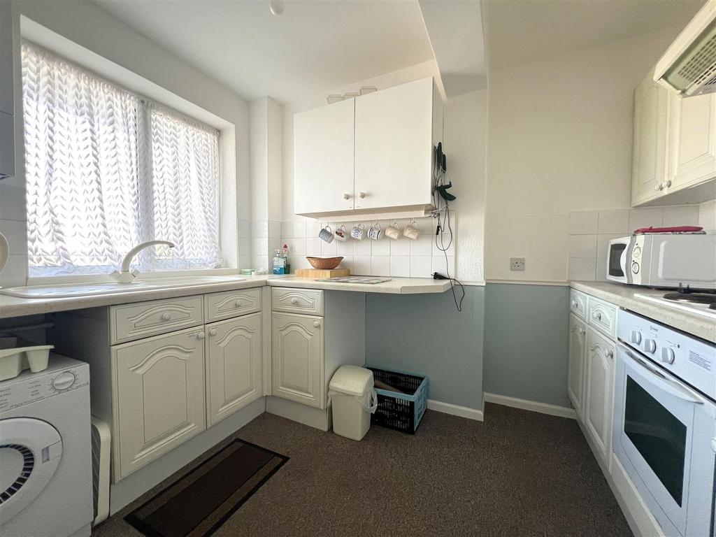Kitchen 1.JPG