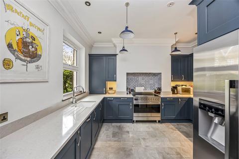 3 bedroom apartment for sale, Oatlands Avenue, Weybridge, Surrey, KT13