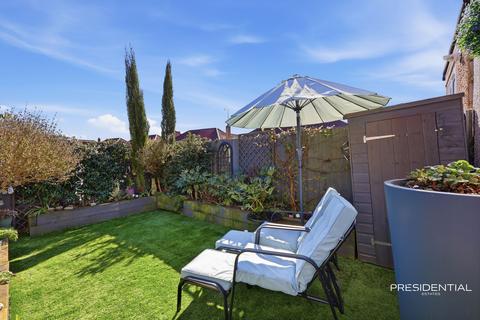 undefined, Lower Road, Loughton IG10