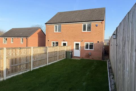 2 bedroom semi-detached house for sale, Calder Close, Mirfield WF14