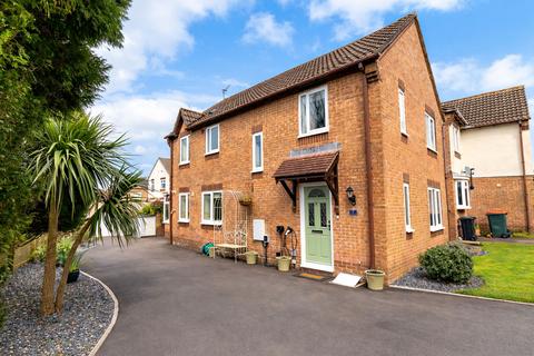 4 bedroom detached house for sale, Squires Gate, Rogerstone, NP10