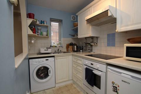 undefined, Varsity Drive, Twickenham TW1