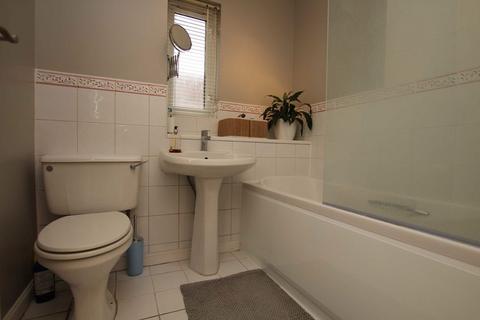 undefined, Varsity Drive, Twickenham TW1