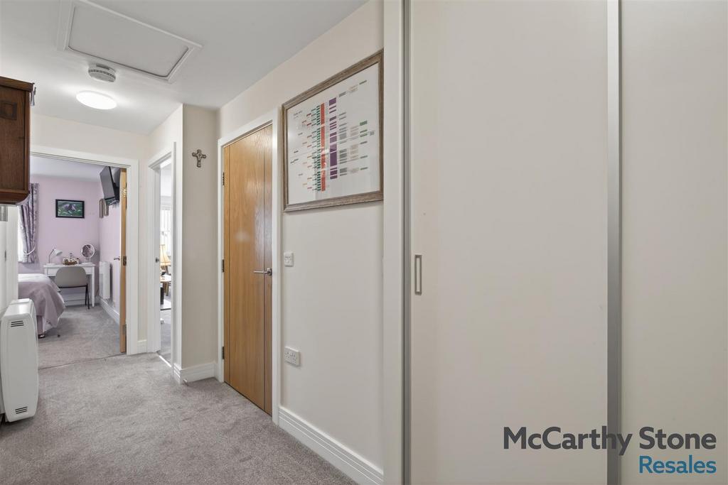 8682473-interior07.jpg