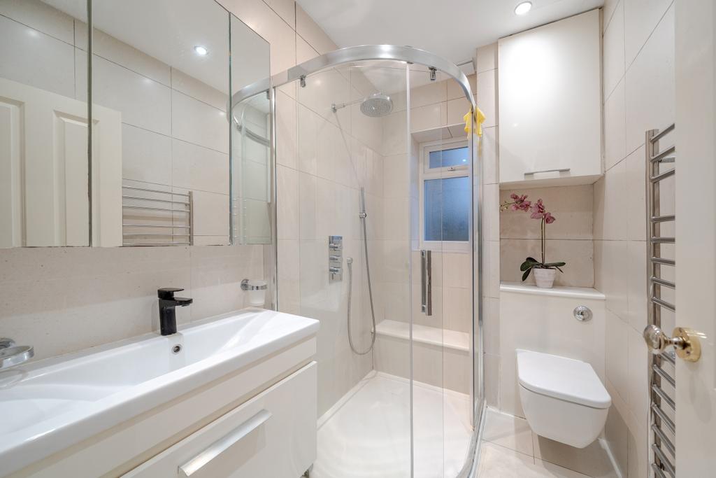 1400743 15 696658...