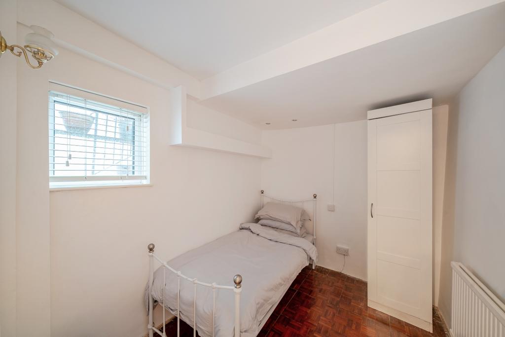 1400743 7 6966589...