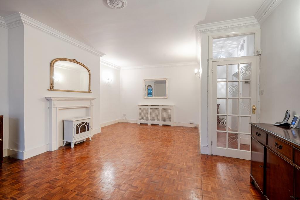 1400743 8 6966589...