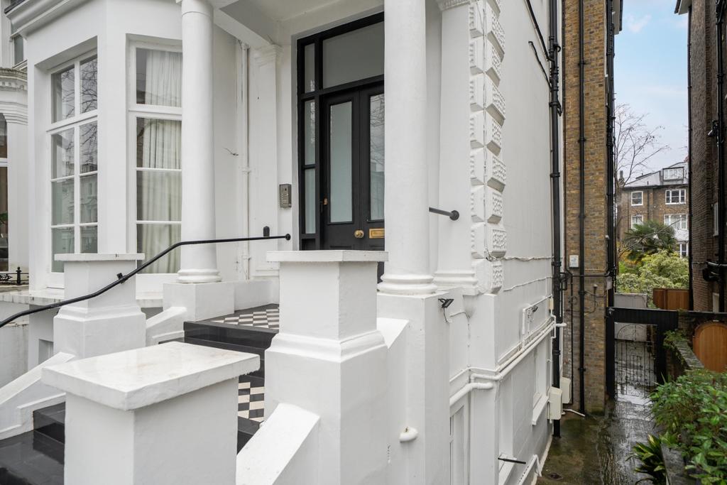 1400743 11 696658...