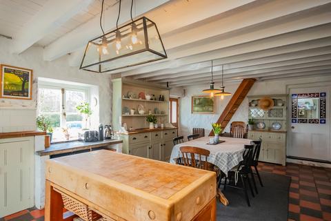 4 bedroom property with land for sale, Pentrefelin, Llandeilo, Carmarthenshire.