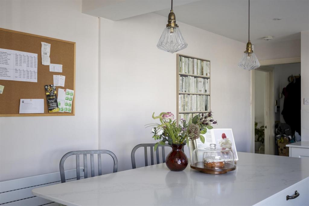 55 Keble Park North 5.jpg