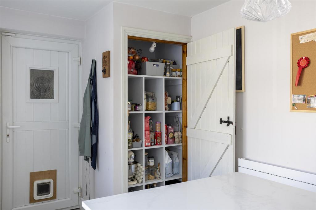 55 Keble Park North 8.jpg