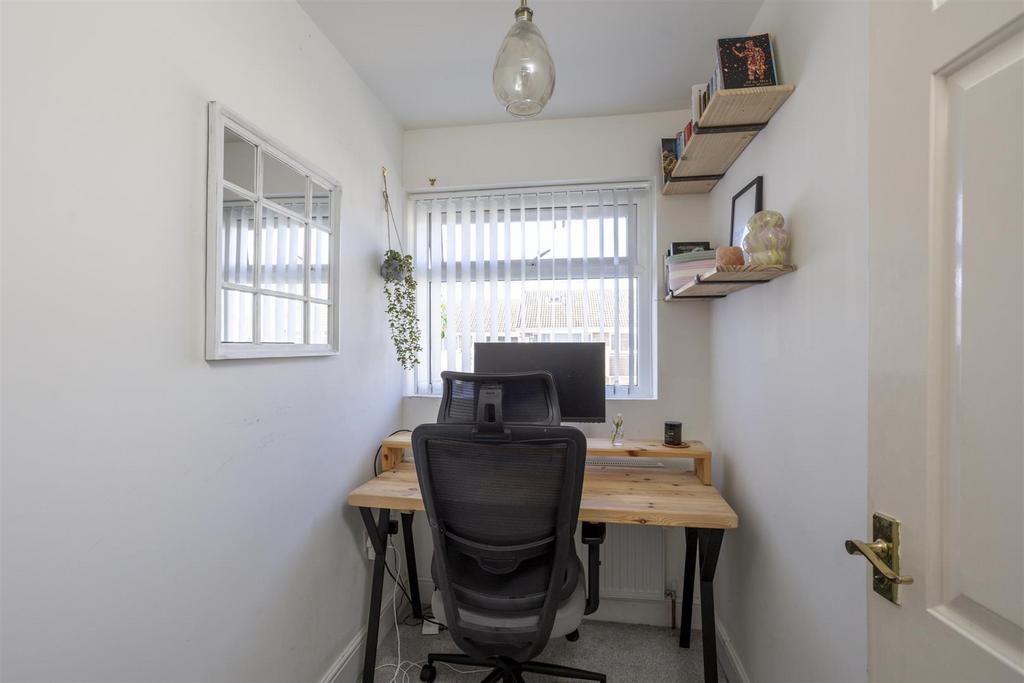 55 Keble Park North 36.jpg