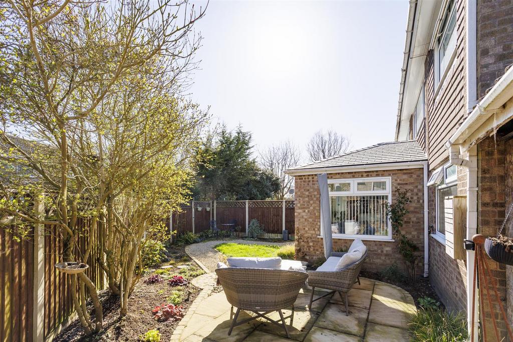 55 Keble Park North 25.jpg