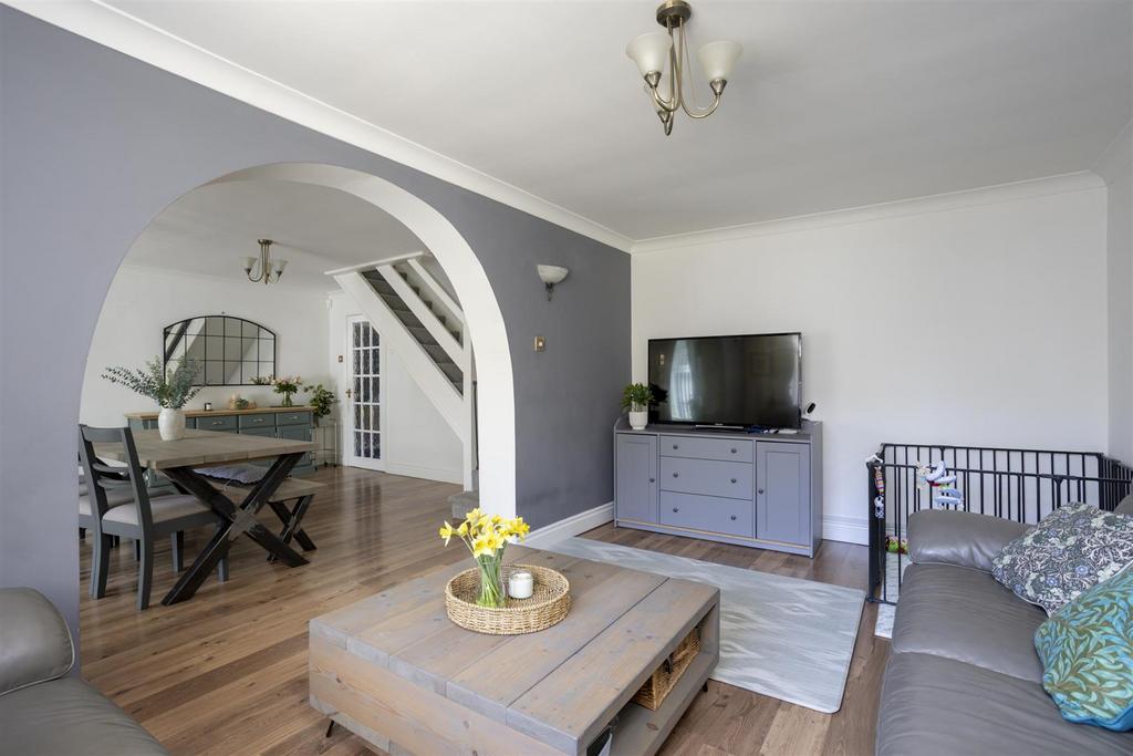 55 Keble Park North 14.jpg