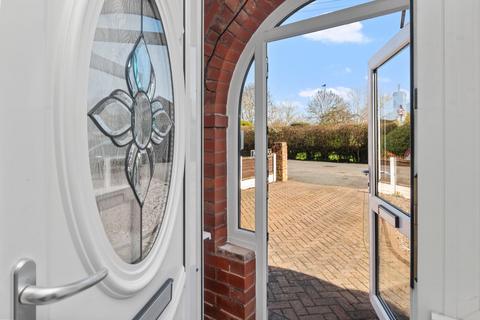 3 bedroom detached house for sale, Nook Lane, Fearnhead, WA2