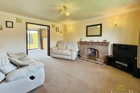 3 bedroom detached house for sale, Meadow Rise, Lea DN21