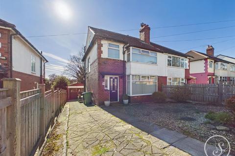 4 bedroom semi-detached house for sale, Stainburn Road, Leeds