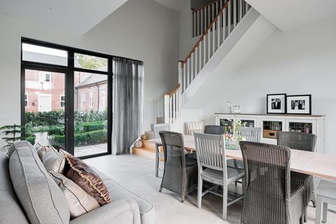 4 bedroom semi-detached house for sale, Altrincham Road, Bank House Farm Altrincham Road, SK9