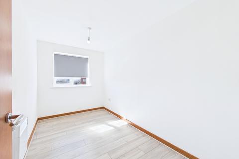 2 bedroom flat to rent, Kendal, Purfleet, Essex, RM19
