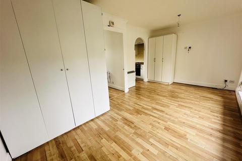 undefined, Lygean Avenue, Ware SG12
