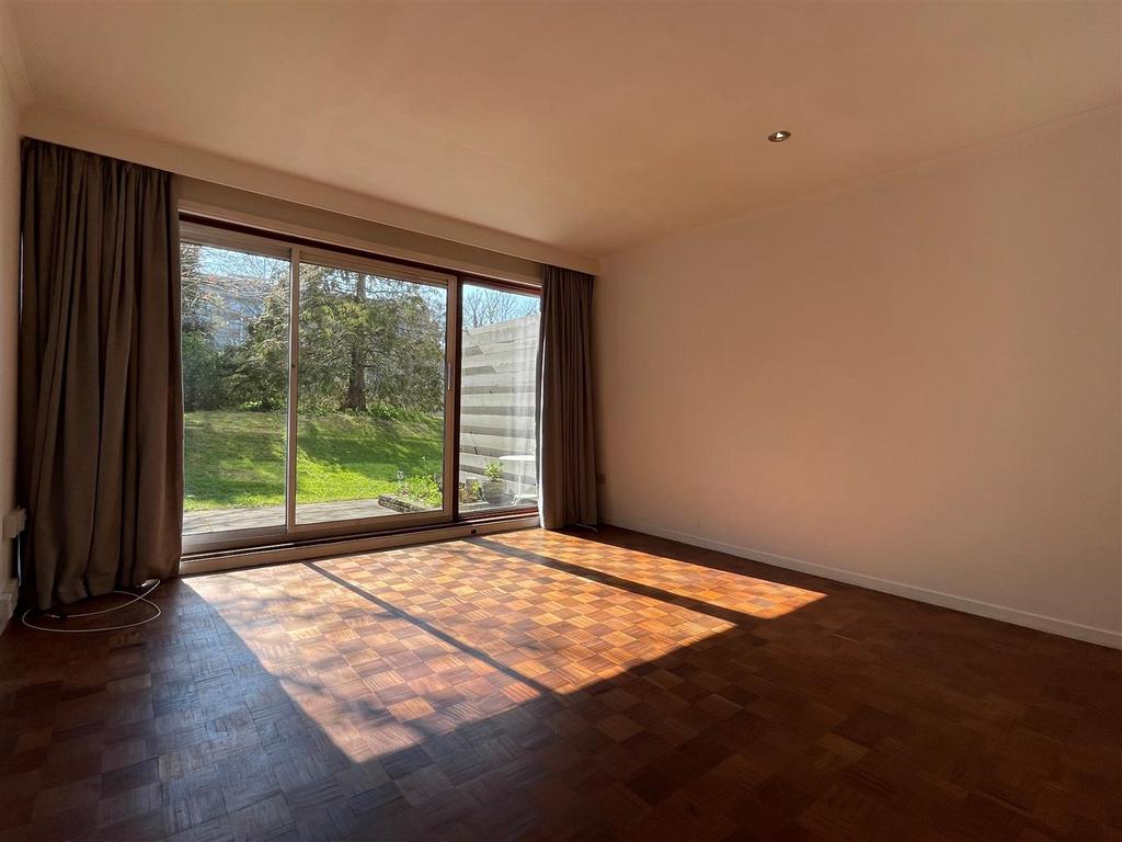Lounge.2.jpg
