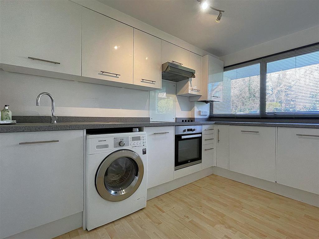 Kitchen.n.jpg