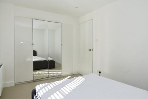 undefined, Spring Grove, Mitcham, CR4